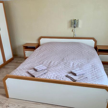 Sunny House Hotel Madzhare Luaran gambar