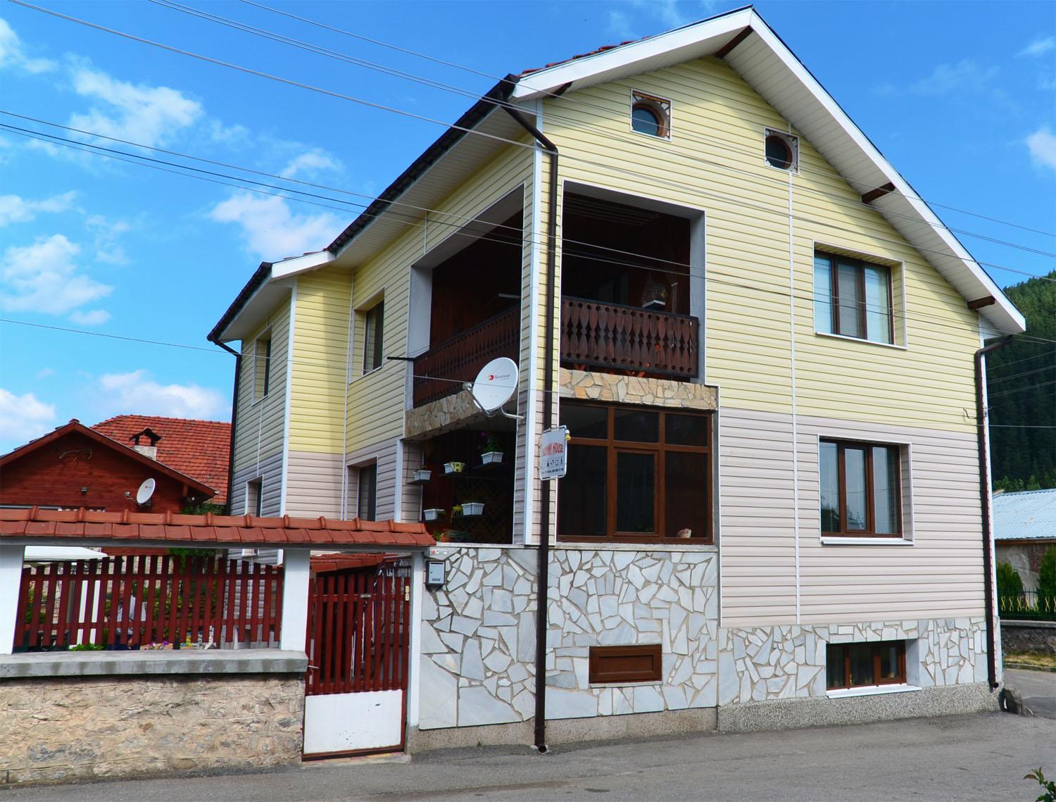 Sunny House Hotel Madzhare Luaran gambar