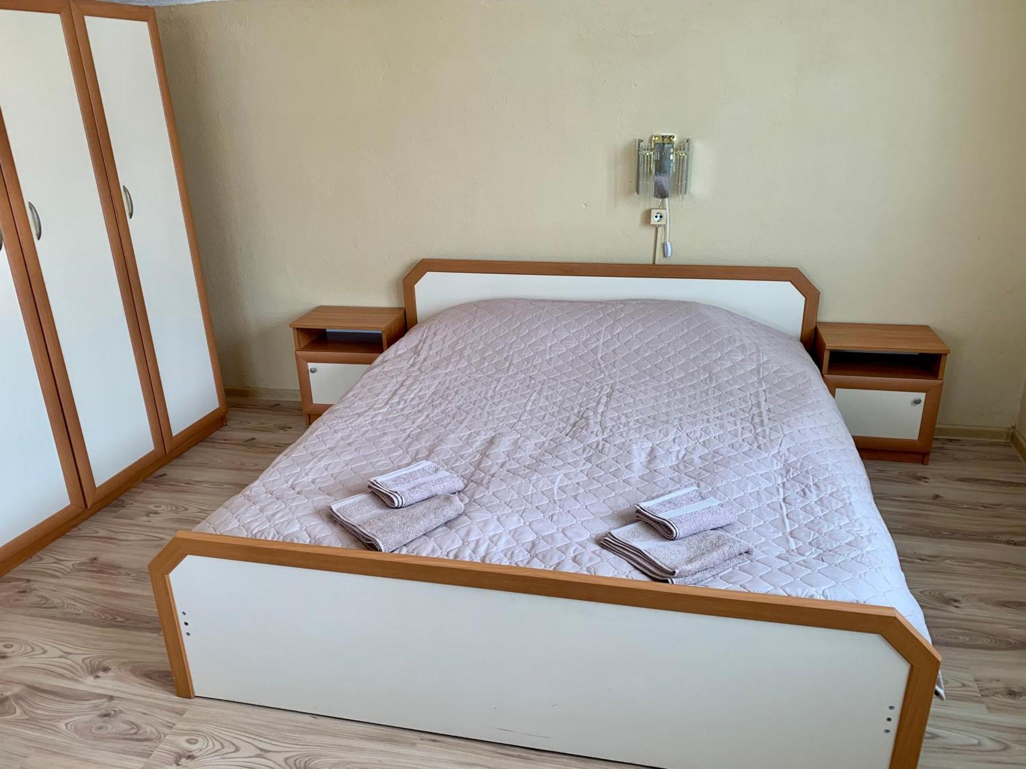 Sunny House Hotel Madzhare Luaran gambar